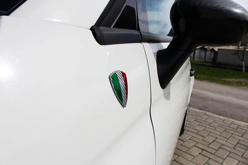 White Carbon Fibre Fender Shield Emblem w/ Italia Flag - Carbon Fibre